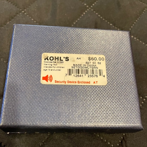 Sparkly Swarovski Crystal Brilliance Necklace and Earrings! - Picture 5 of 5